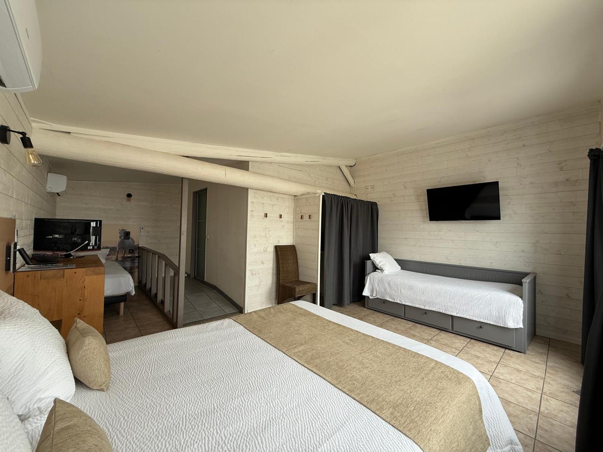 Mas Des Lys Hotel